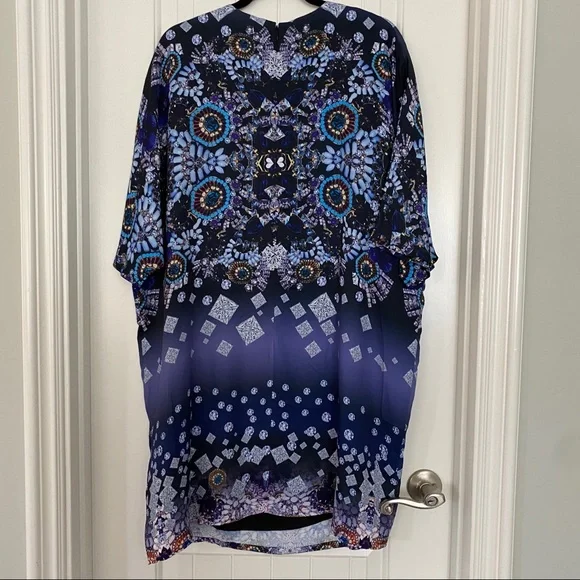 Jewel print dolman sleeve dress - Picture 4 of 4